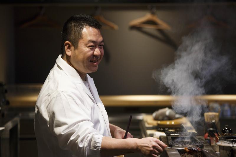 1年前に千駄木より外苑前に移転した「焼鳥今井」オーナーの今井充史さん。阿佐ヶ谷「バードランド」で修業し、独立。