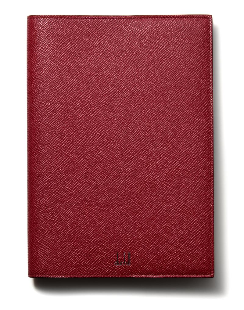 カラーバリエーションはターコイズブルー、ブルー、そしてブリティッシュレッドの全3色。