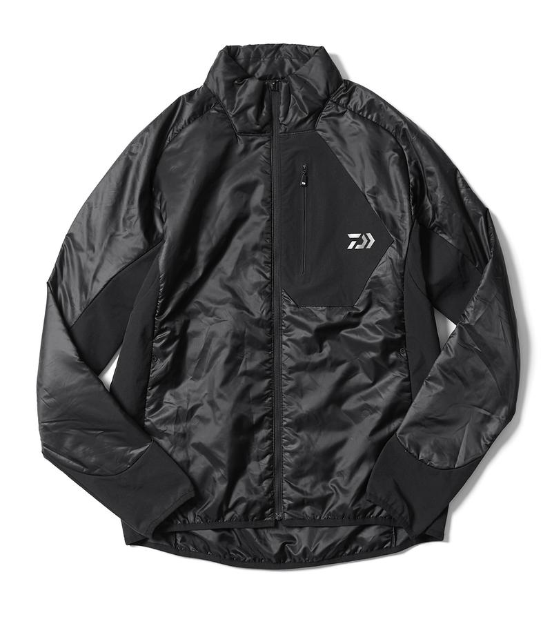 こちらはPRIMALOFT® に、ダウンとフェザー混合の機能中綿を採用したジャケット。軽さと柔らかさが自慢ですから、インナージャケットとして着用しても動きやすさはお墨付きです。しかも脇はストレッチ素材で切り替えられていて、ハードな動きにも対応します。合わせ方次第で3シーズン使えるから、買っておいて損はないのでは? 1万9900円/ダイワ(グローブライド)