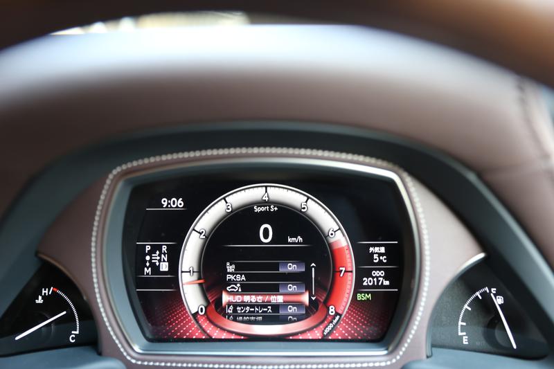 レクサス LS500/情報を集約して見やすいメーターはドライブモードでデザインが変わる(写真はEXECUTIVEのSPORT+モード)