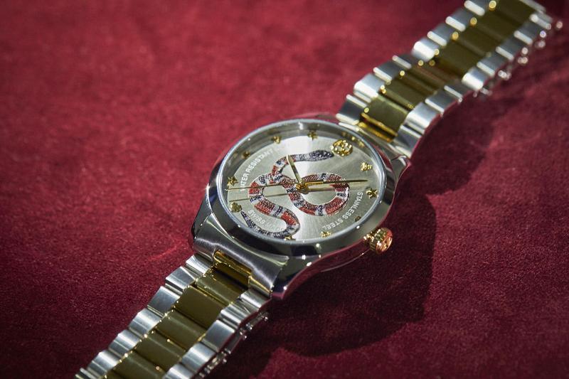 「G-タイムレス」クォーツ、SSケース&ブレスレット(38mm)、5気圧防水。/グッチ