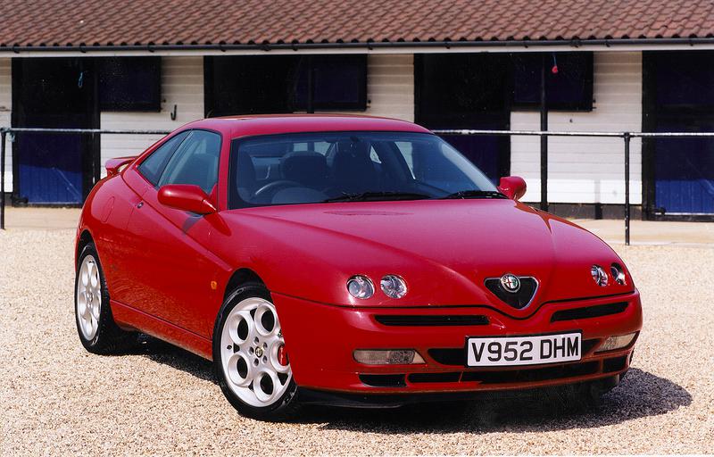 デシルヴァがアルファロメオ時代に手がけた代表作の1台である「GTV」