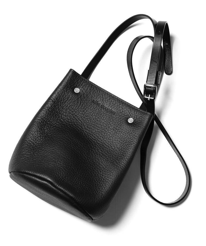 ミニショルダーバッグ2万7000円/アルフィ・ダグラス(ヴァルカナイズ・ロンドン)