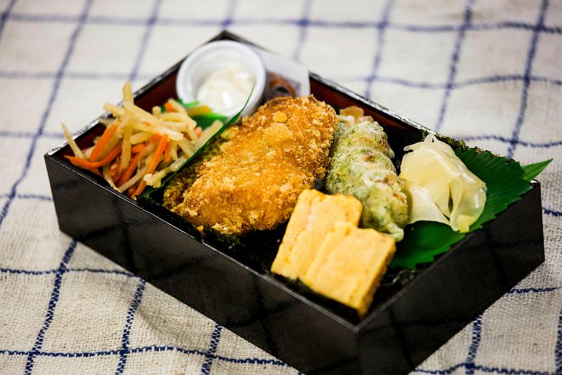 海苔(極)弁当 1200円(税別)