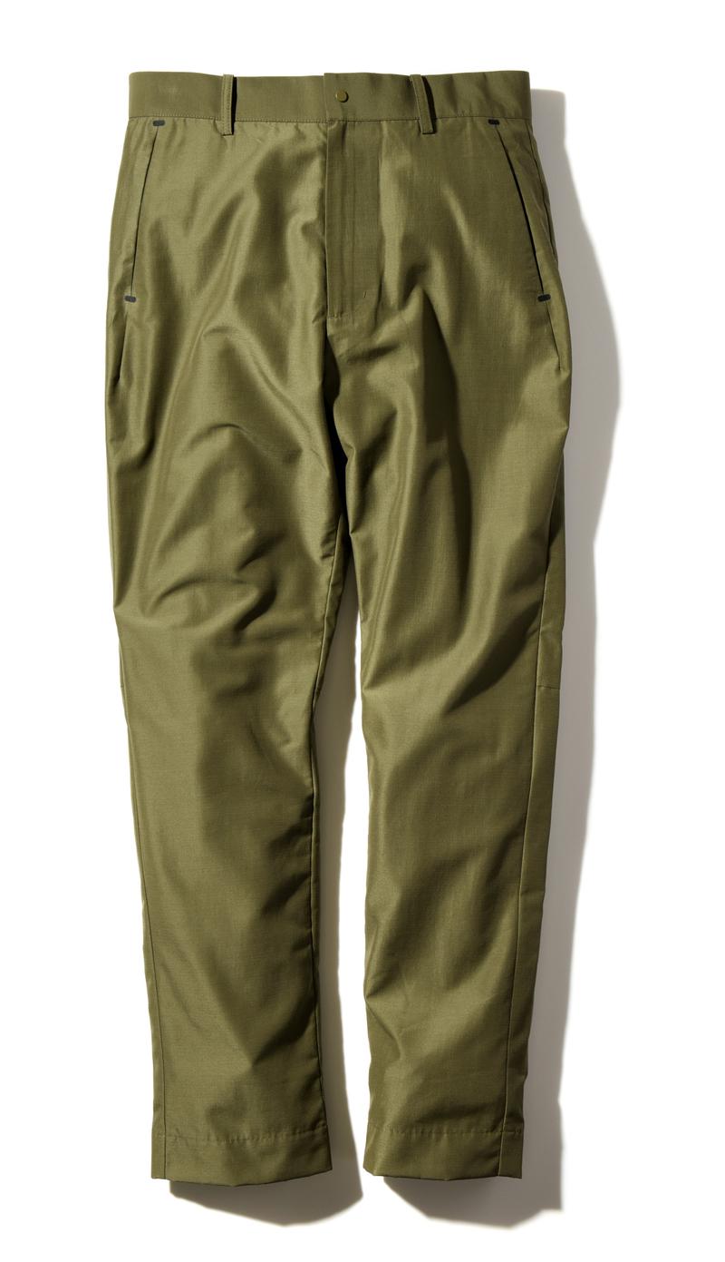 パンツ2万円/スノーピーク※難燃性は焚火を楽しむためのメーカー自社基準によるもの