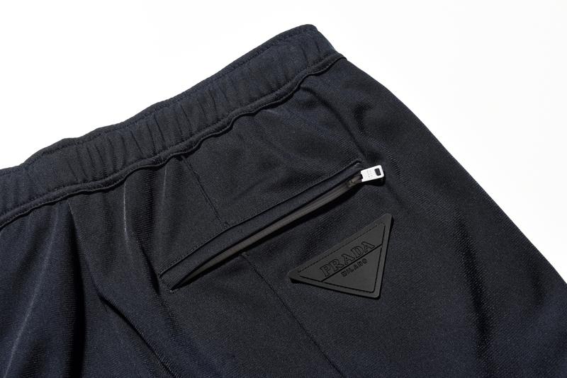 パンツ(ディテール)5万9000円※予定価格/プラダ(プラダ クライアントサービス)