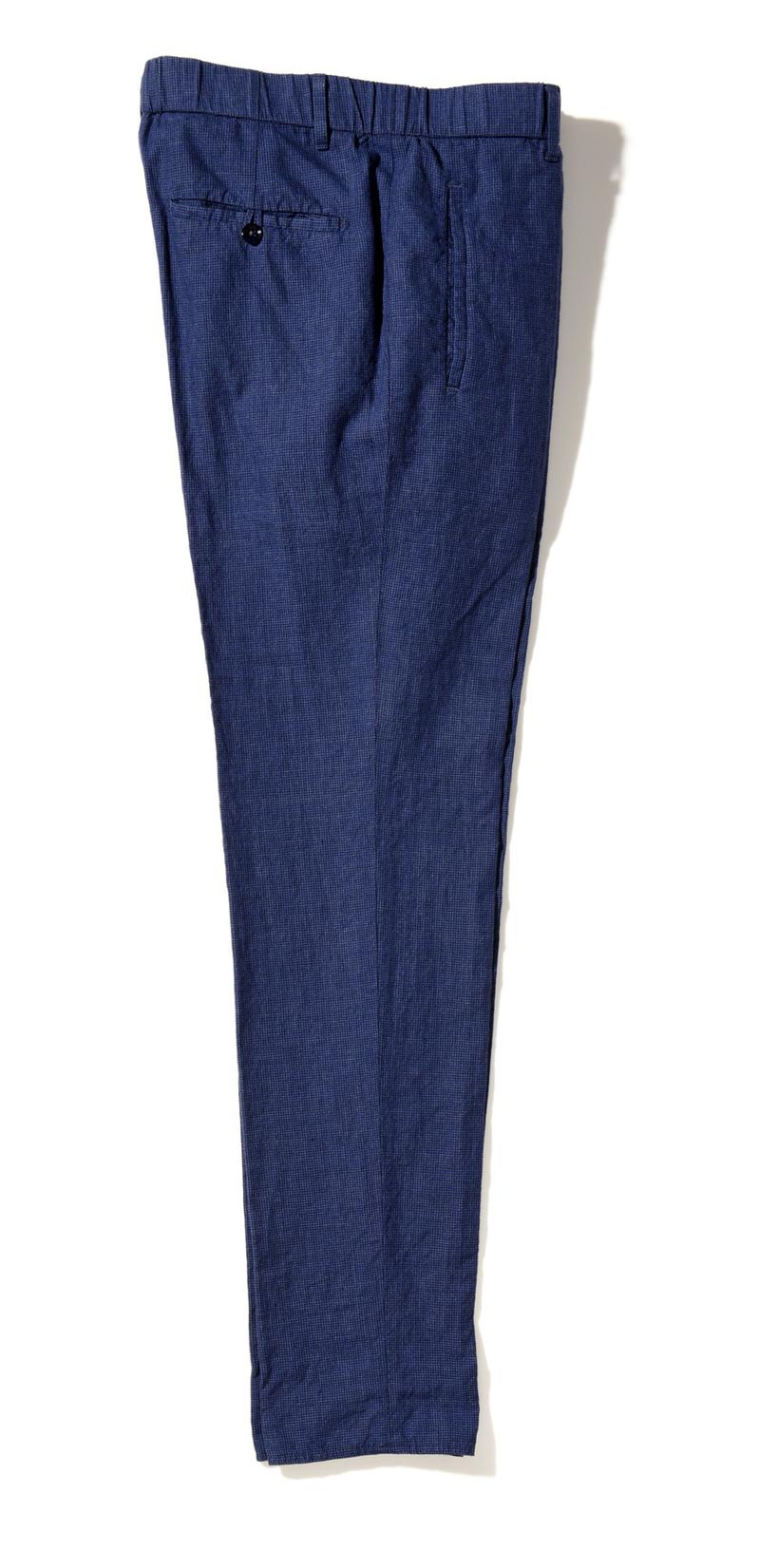 パンツ3万7000円/インコテックス(スローウエアジャパン)
