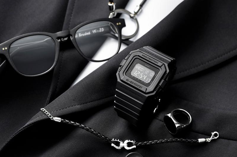 「DW-D5500BB-1JF」デジタル、SS+ラバーケース(45.4×46.2mm)・ブレスレット1万2500円/G-SHOCK(カシオ計算機お客様相談室)